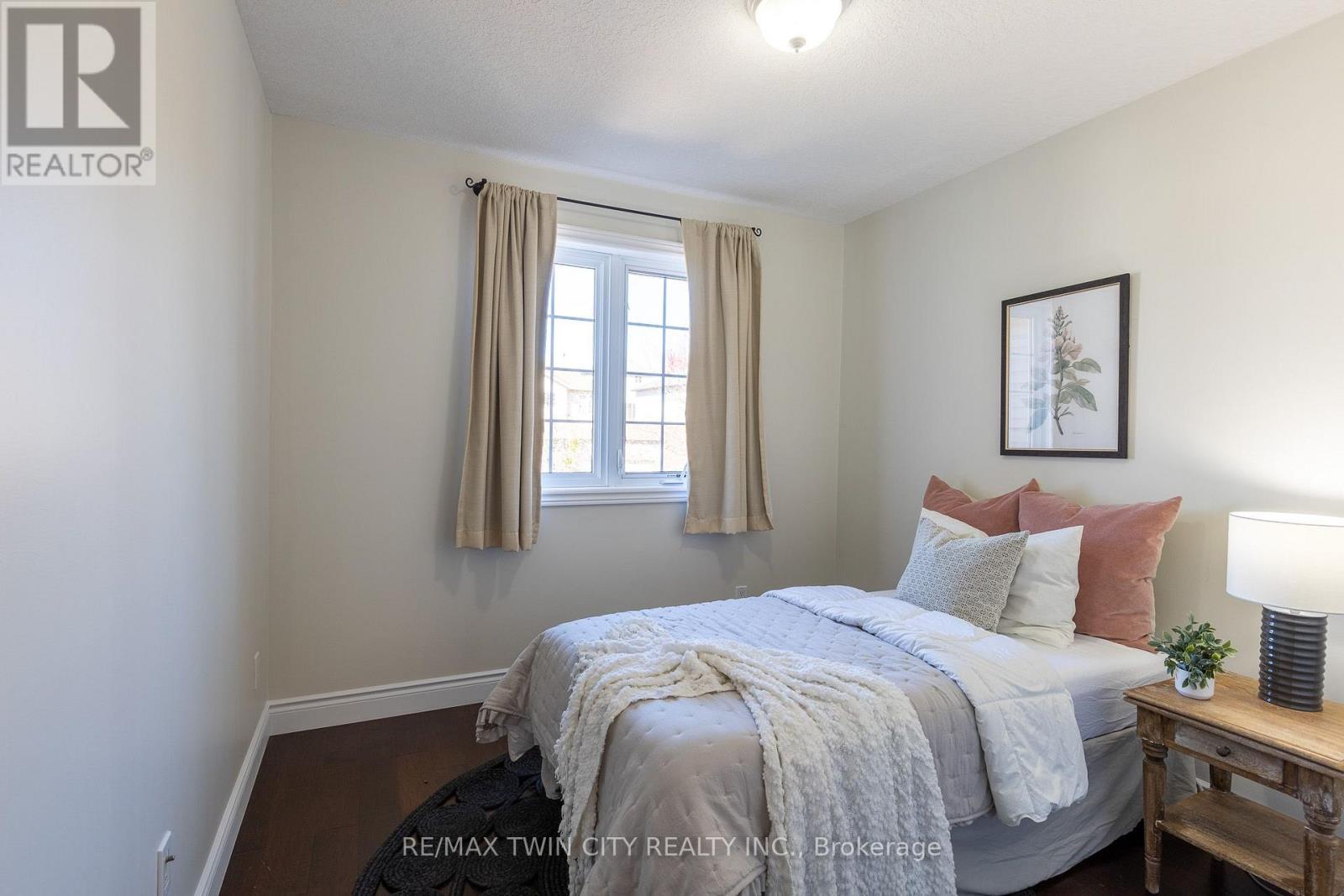 569 Violet Street Property Photo 18