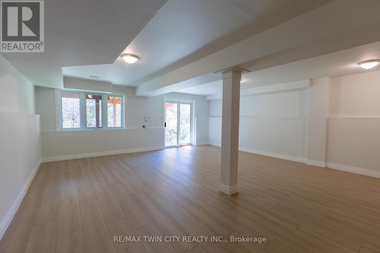 569 Violet Street Property Photo 29