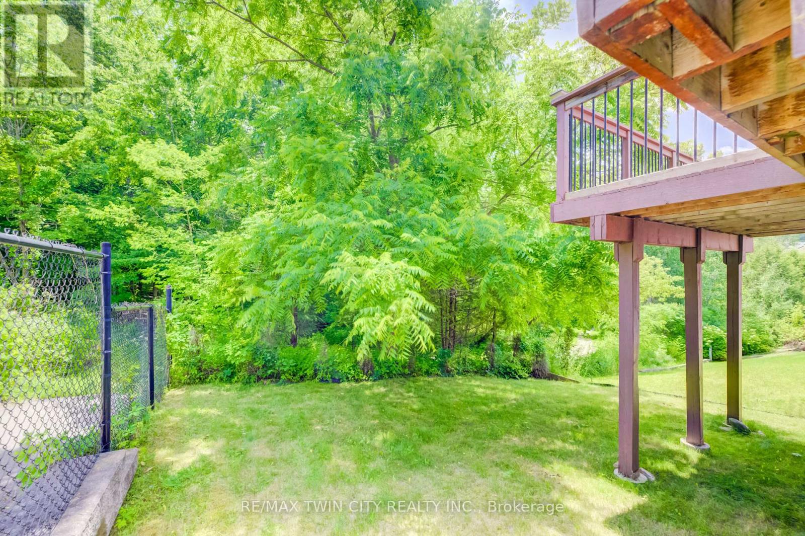569 Violet Street Property Photo 36