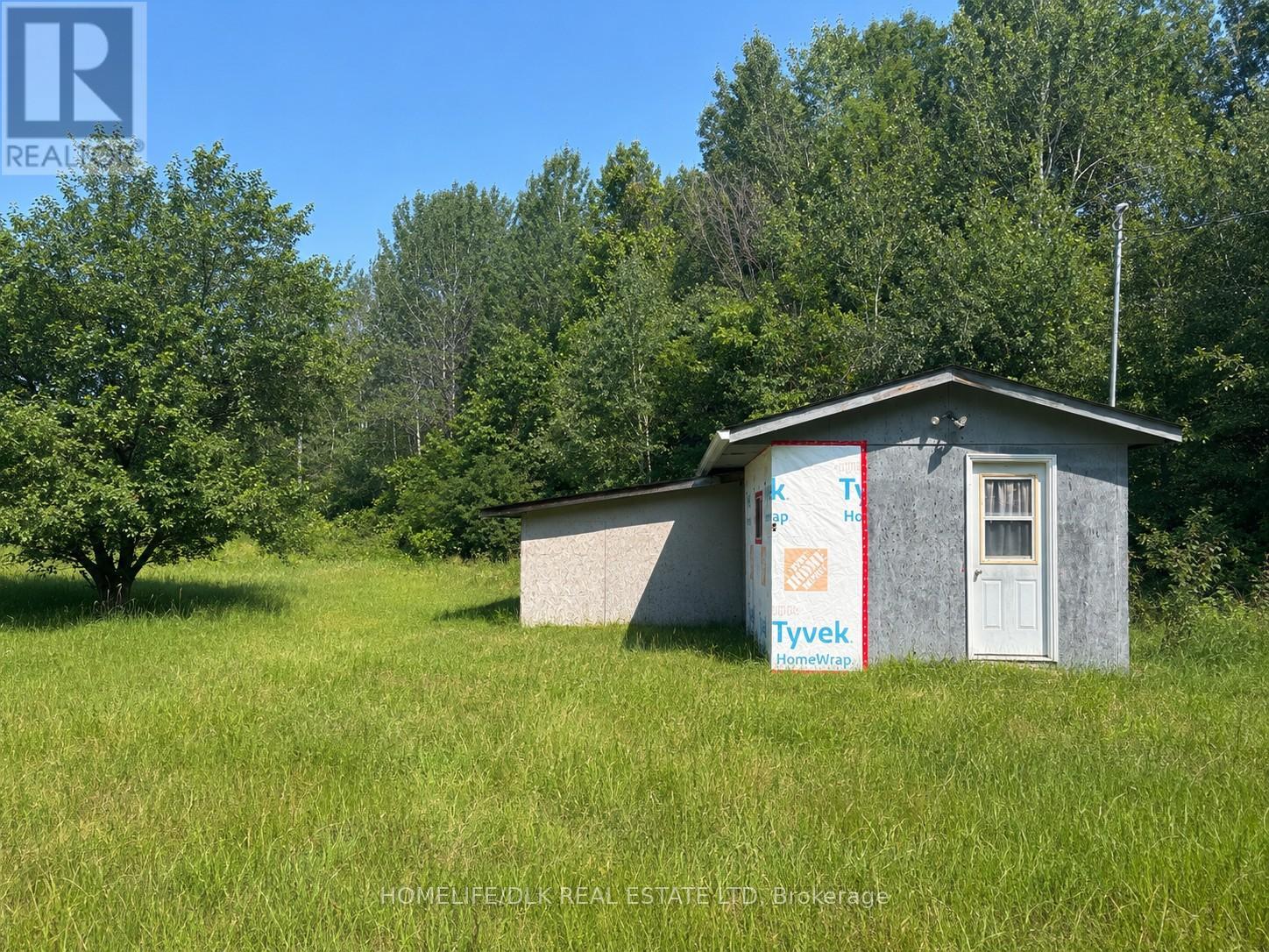 8300 Klitbo Road Property Photo 3