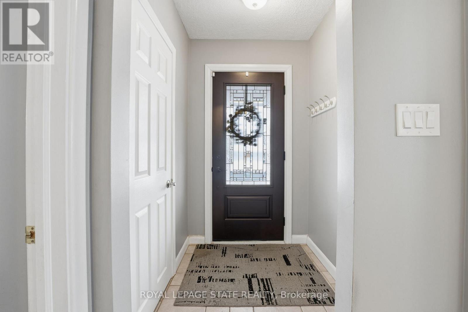 473 MOHAWK ROAD W Property Photo 1