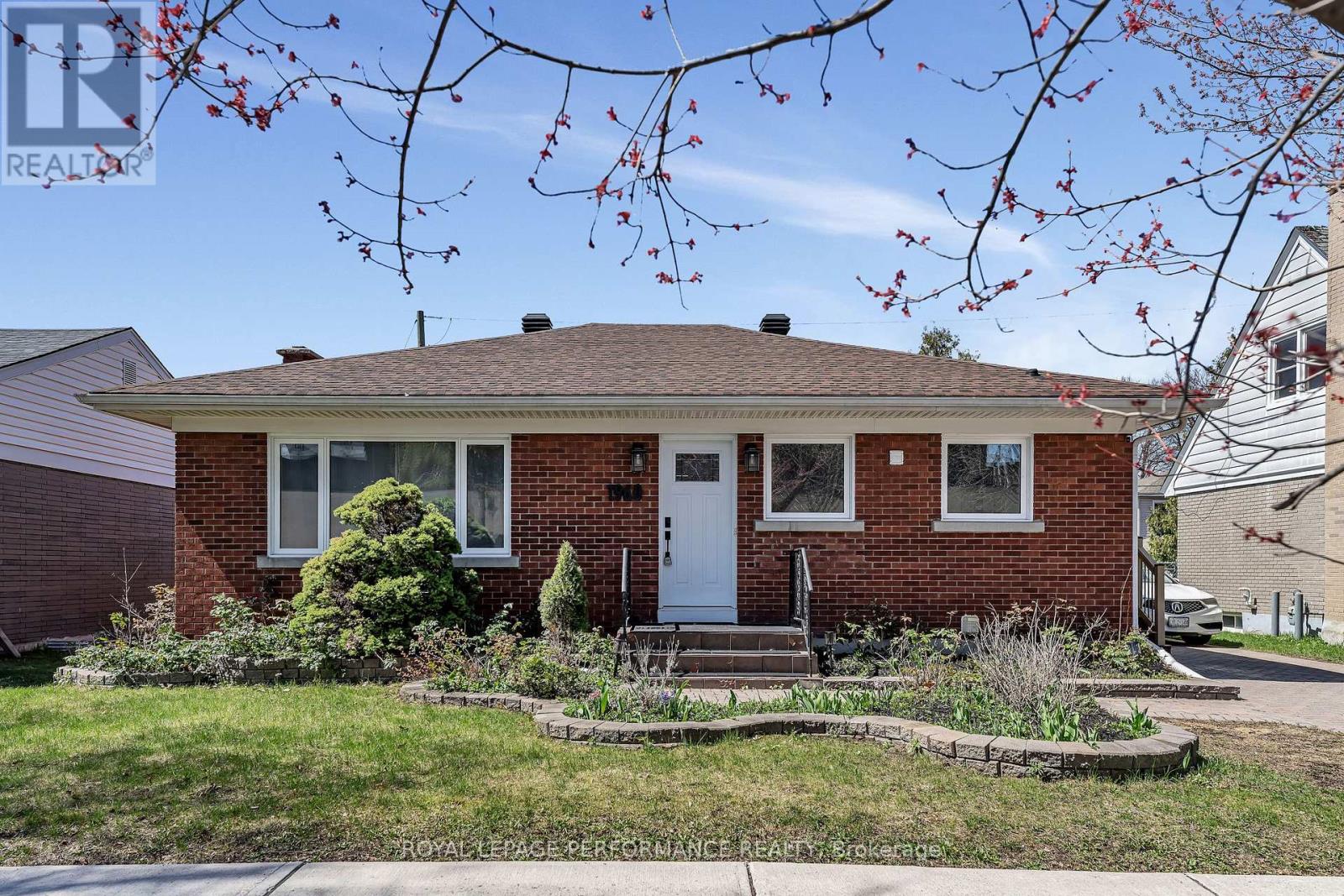 1960 Othello Avenue Property Photo 1
