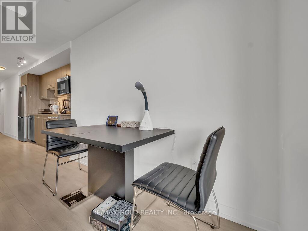 1405 - 5 Wellington Street Property Photo 32