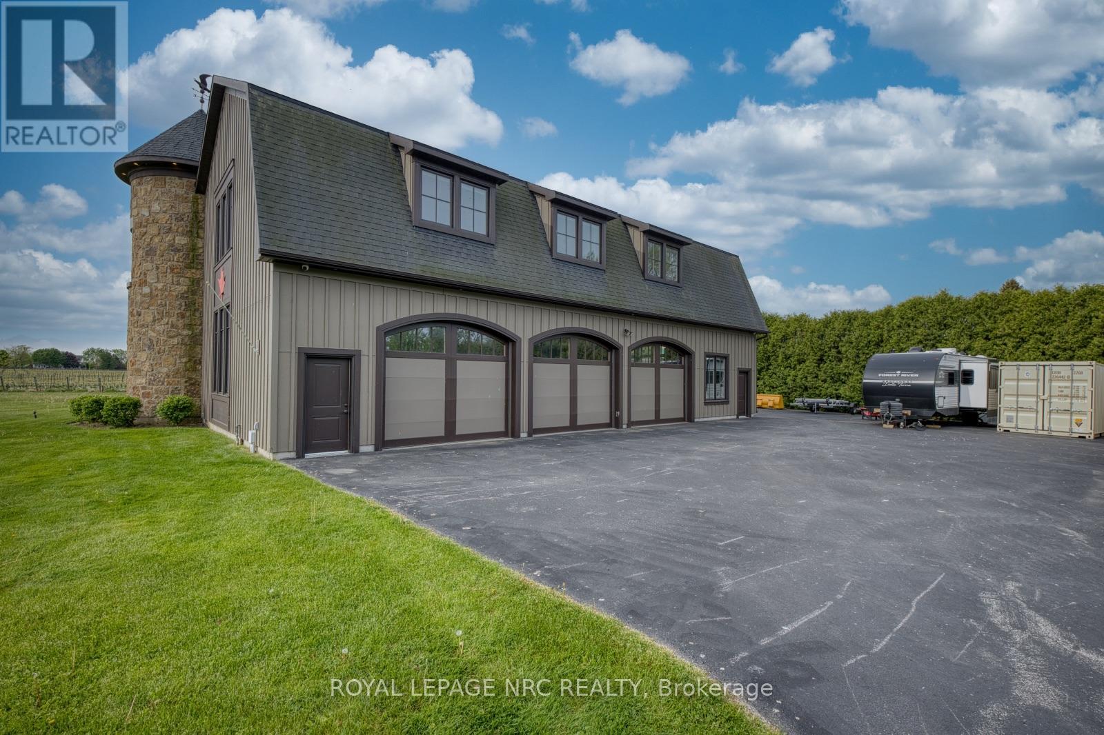 1234 Lakeshore Road Property Photo 10