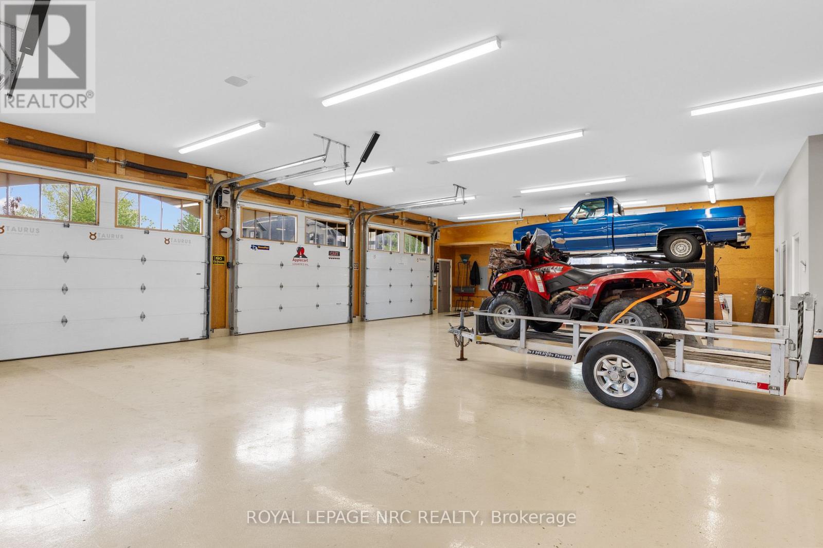 1234 Lakeshore Road Property Photo 15