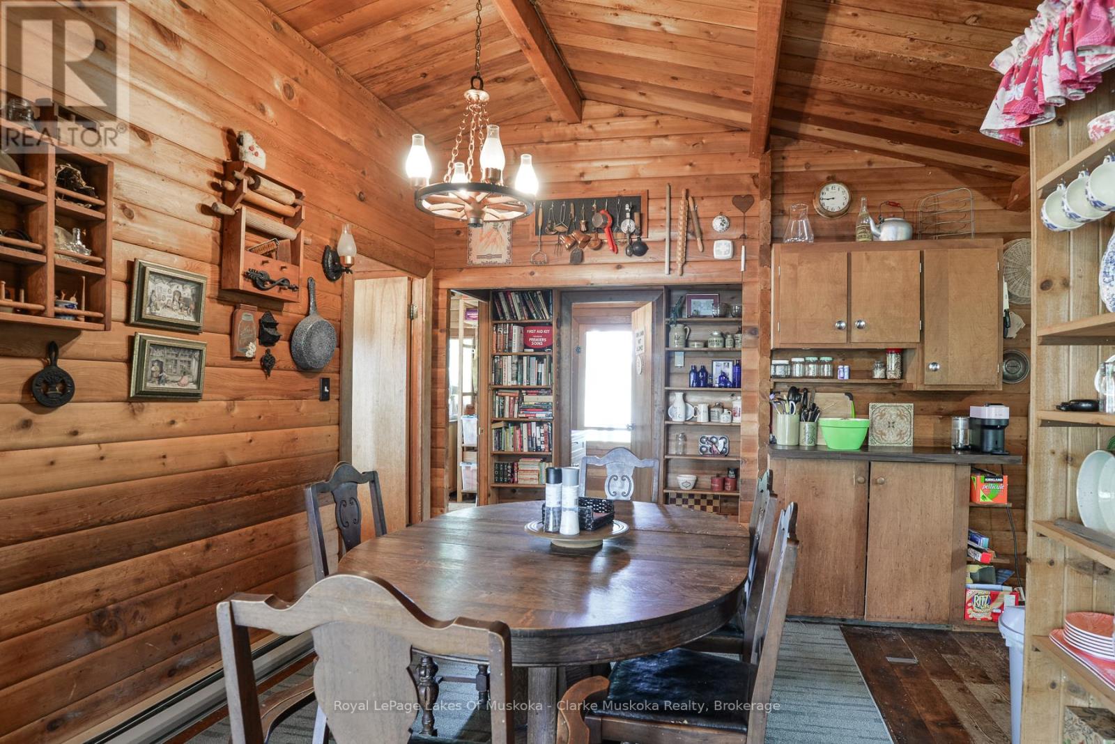 18 5kl Island Kahshe Lake Property Photo 11