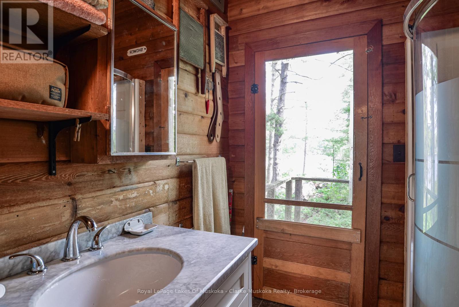 18 5kl Island Kahshe Lake Property Photo 18