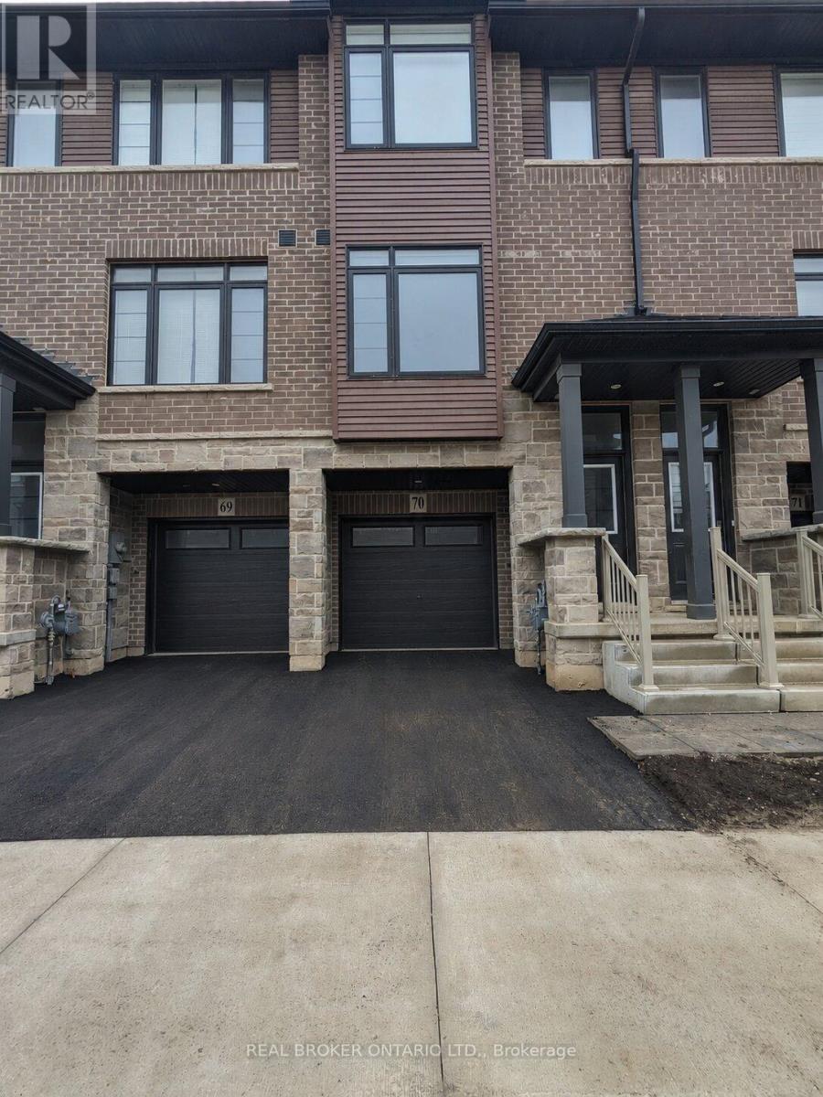 70 - 461 BLACKBURN DRIVE Property Photo 1