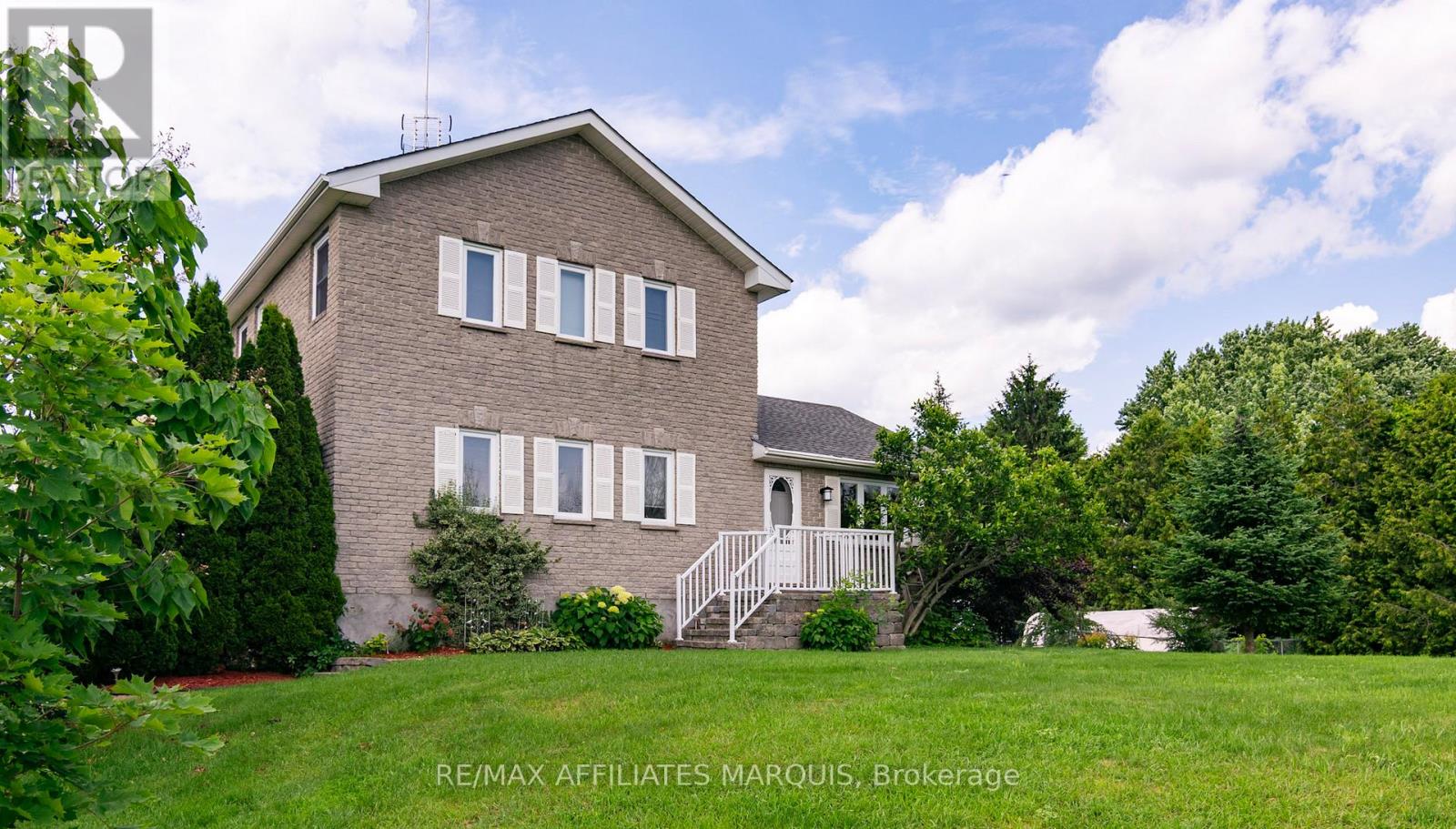 428 Johnston Road Property Photo 1