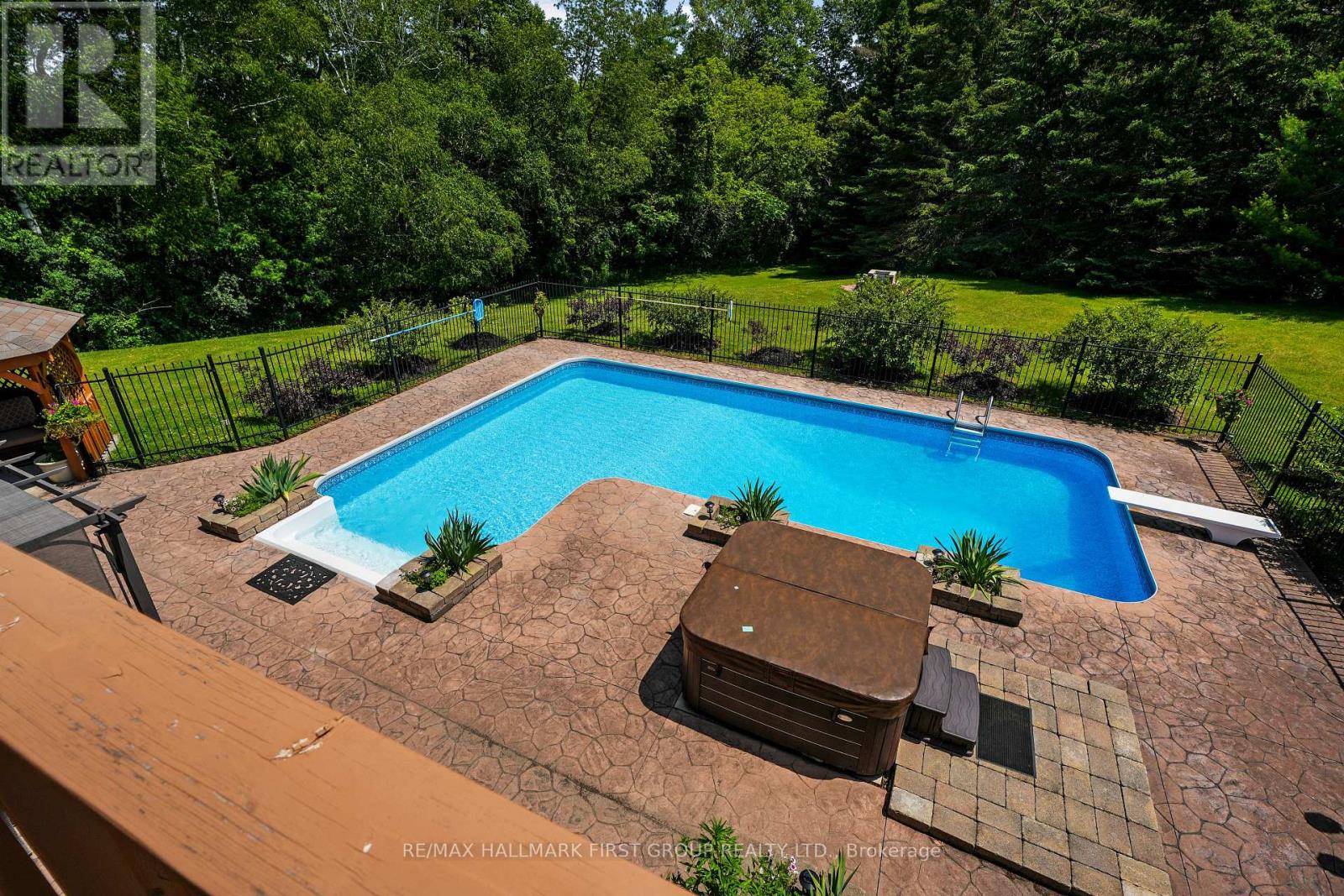 3211 Charbrook Crescent Property Photo 38