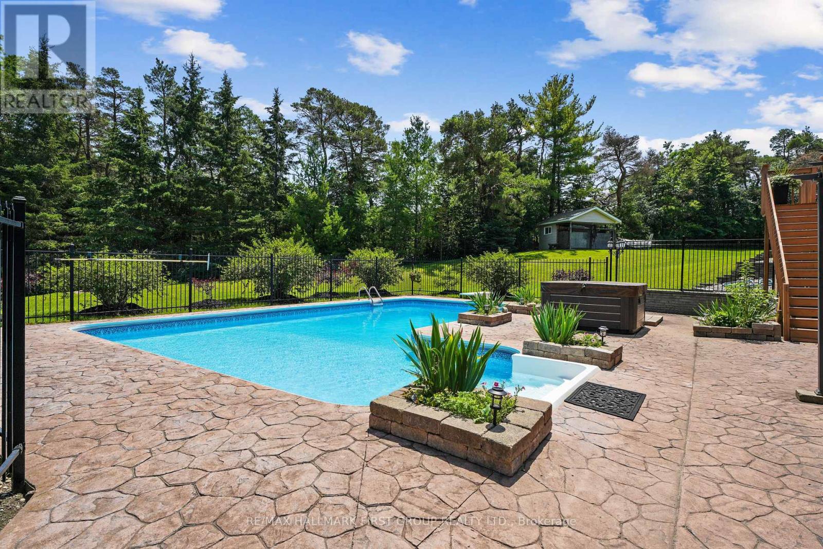 3211 Charbrook Crescent Property Photo 43