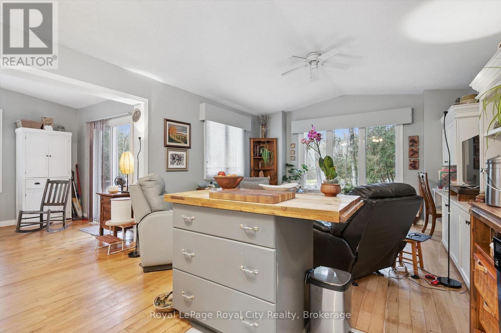 10 Spruce Avenue Property Photo 17