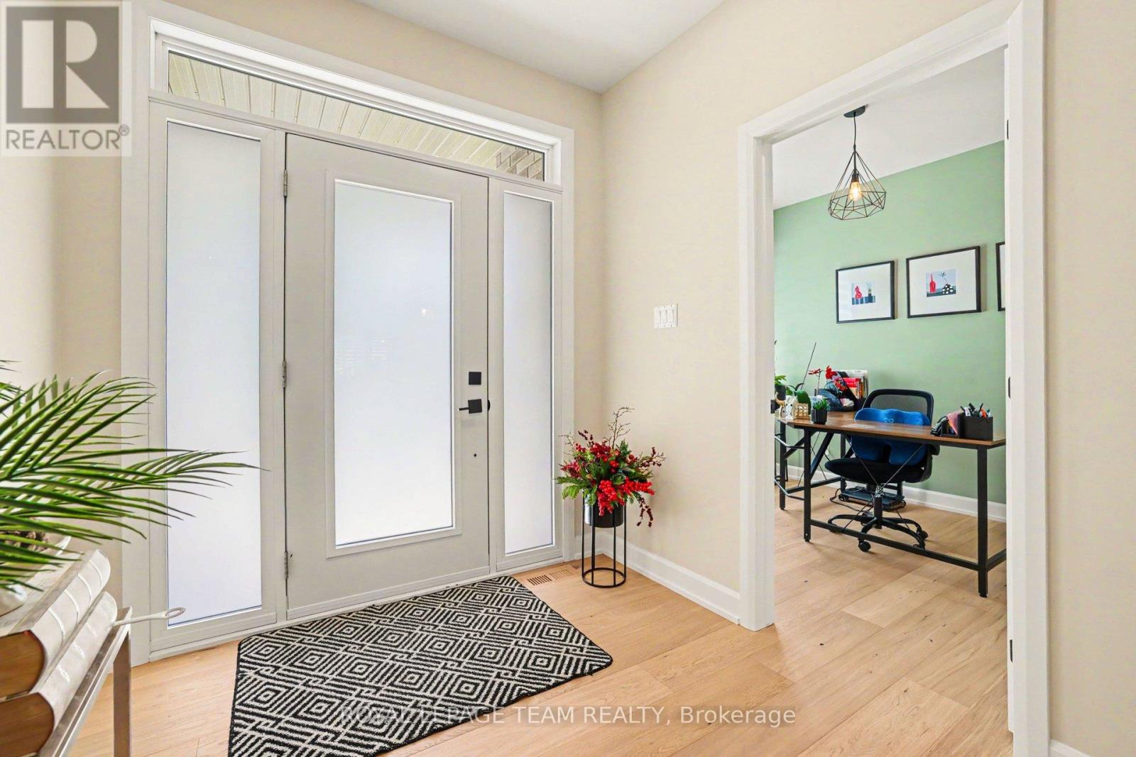 7a King Street N Property Photo 5