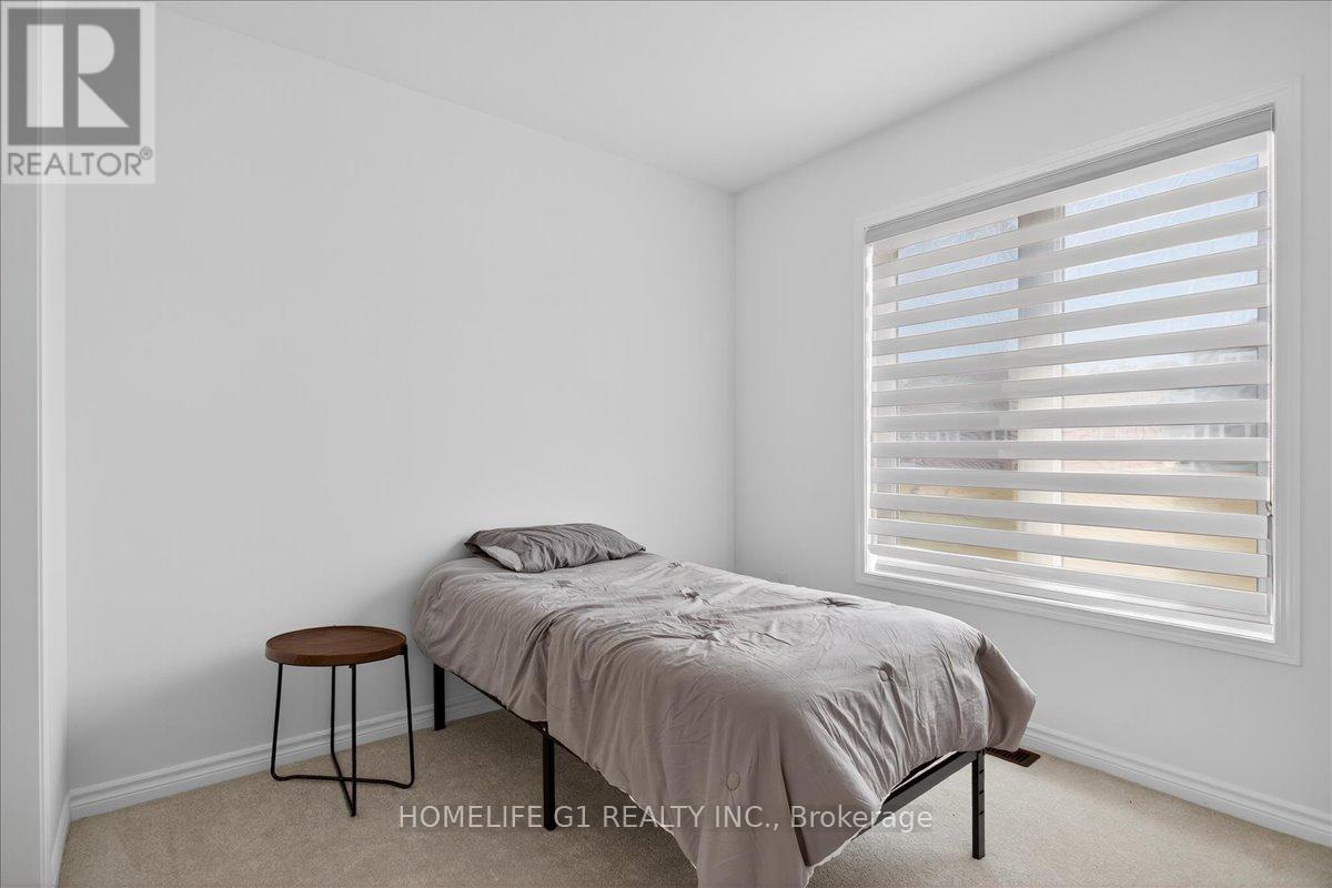 5 Dyer Crescent Property Photo 21