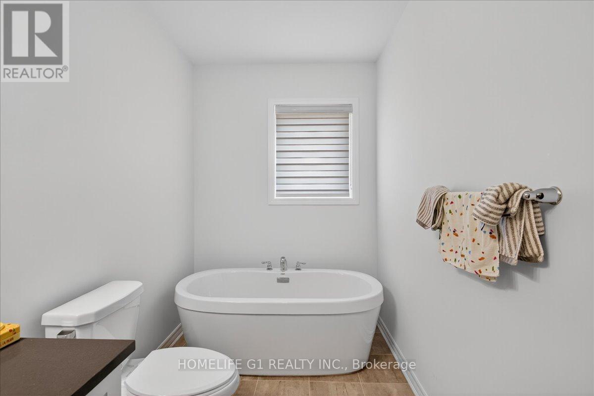 5 Dyer Crescent Property Photo 29