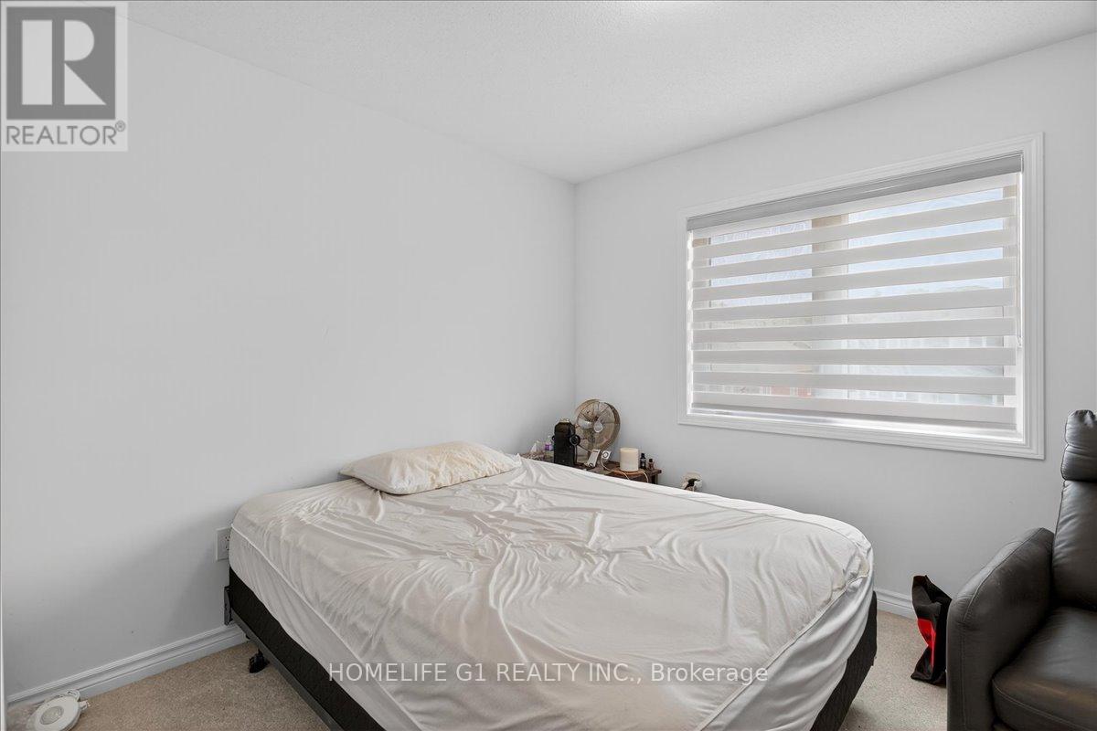 5 Dyer Crescent Property Photo 33
