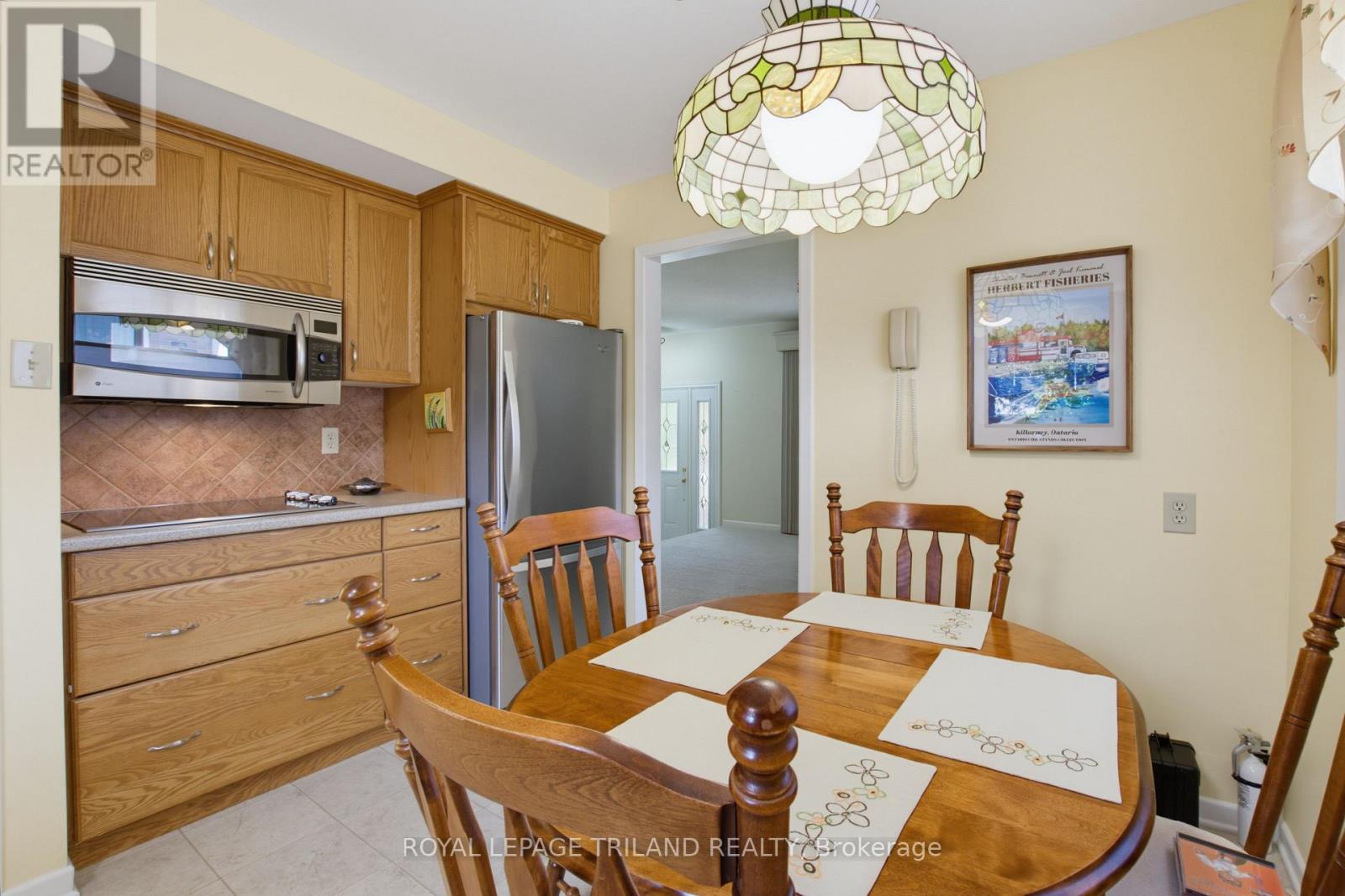 115 Champlain Crescent Property Photo 5