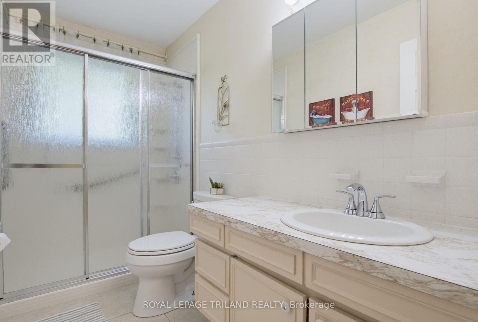 115 Champlain Crescent Property Photo 10