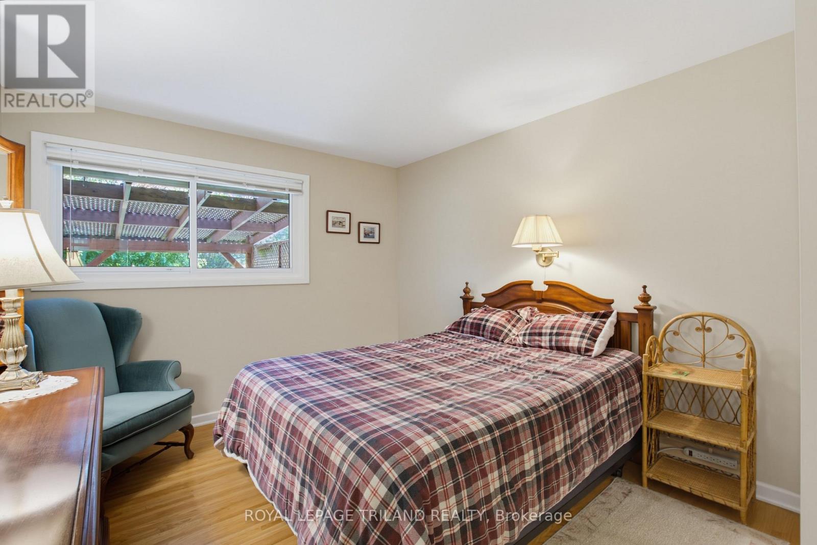 115 Champlain Crescent Property Photo 14