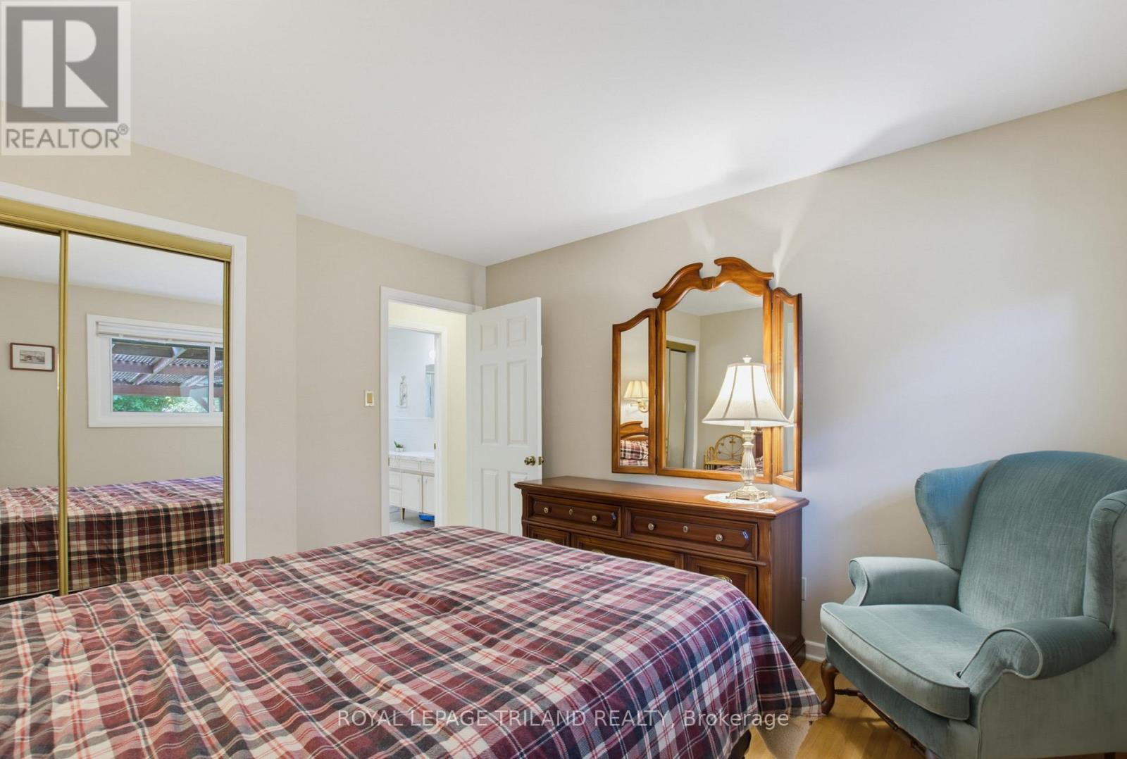 115 Champlain Crescent Property Photo 15