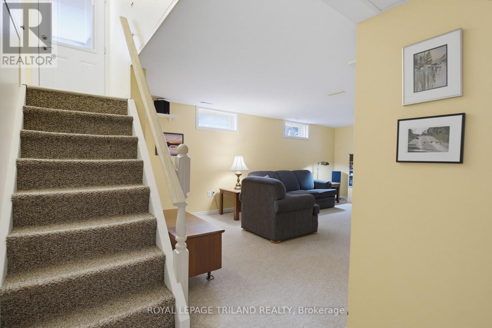 115 Champlain Crescent Property Photo 16