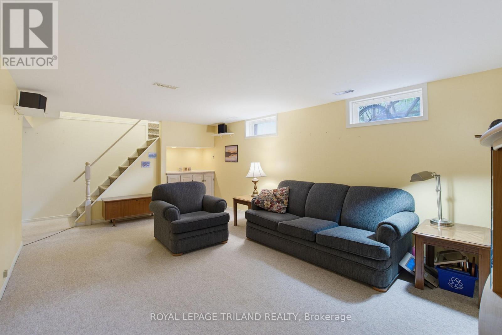 115 Champlain Crescent Property Photo 18