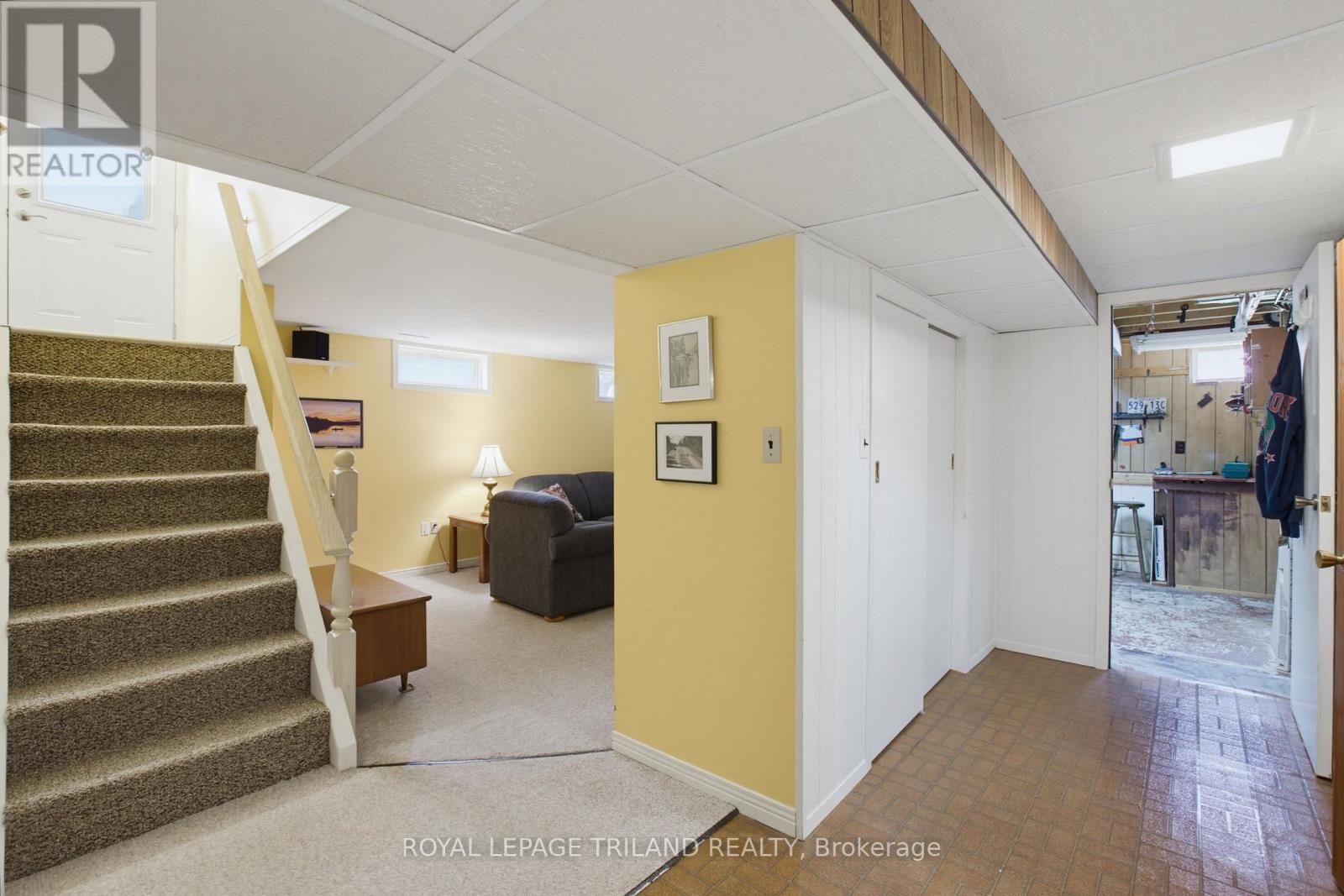 115 Champlain Crescent Property Photo 19