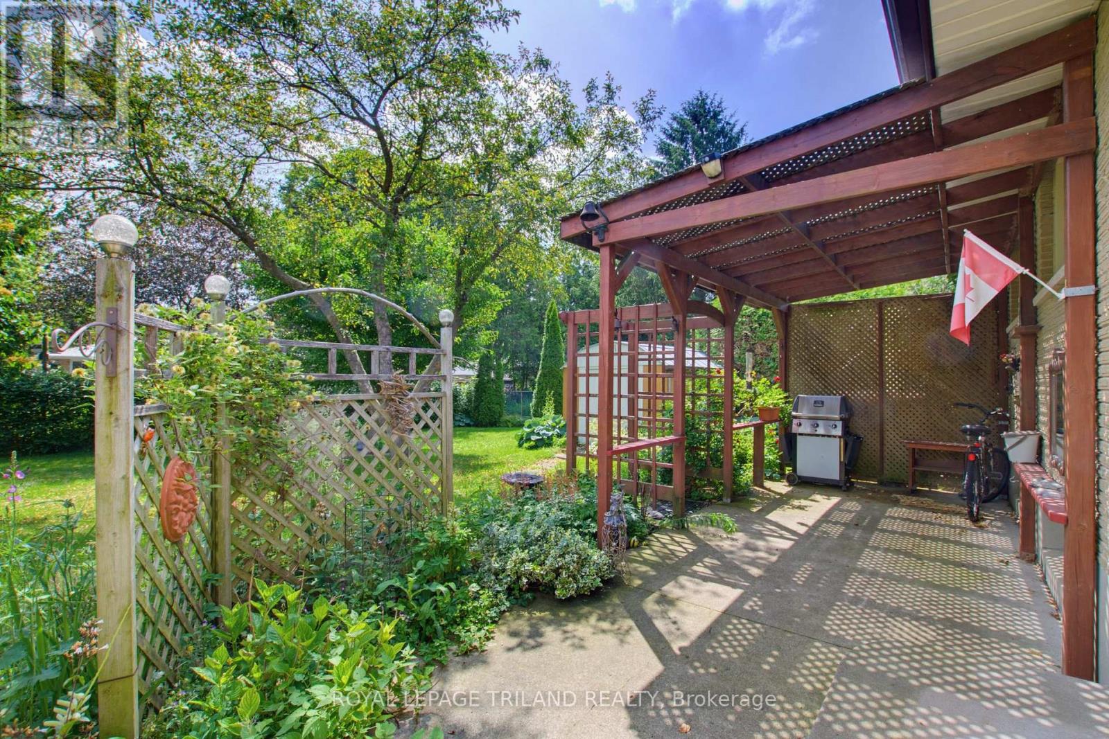 115 Champlain Crescent Property Photo 24
