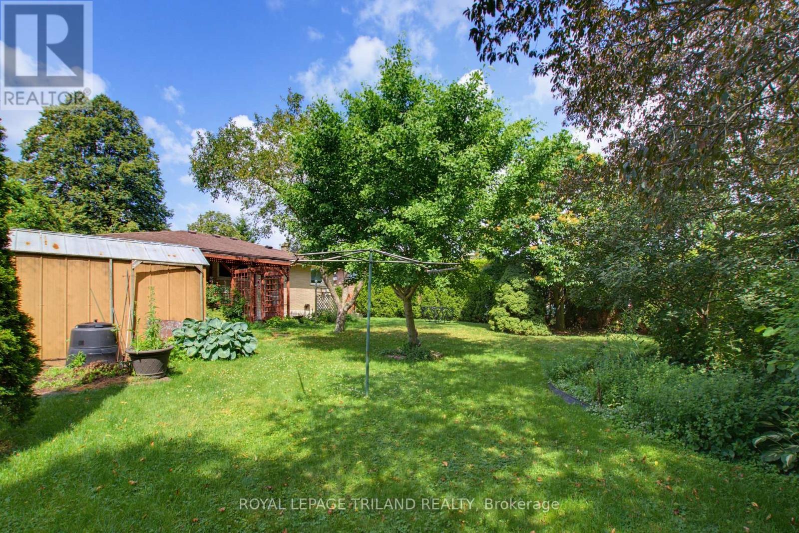 115 Champlain Crescent Property Photo 32