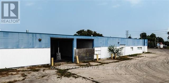 436 Huron Road Property Photo 11