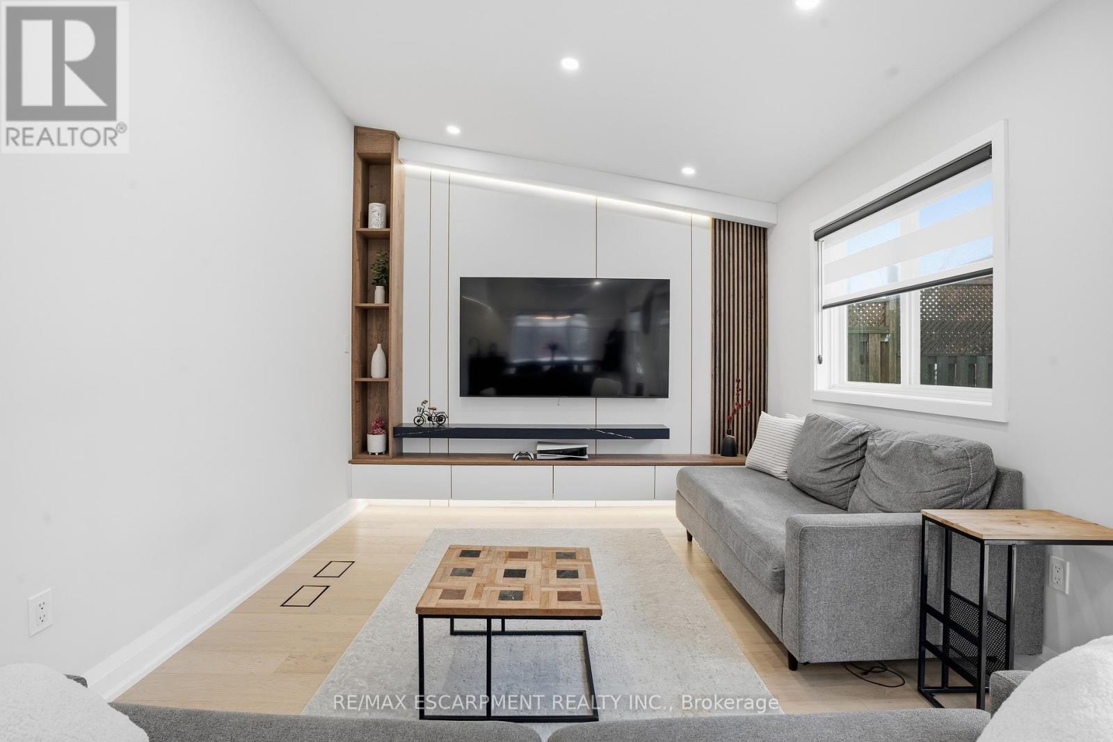 108 Greenshire Drive Property Photo 10