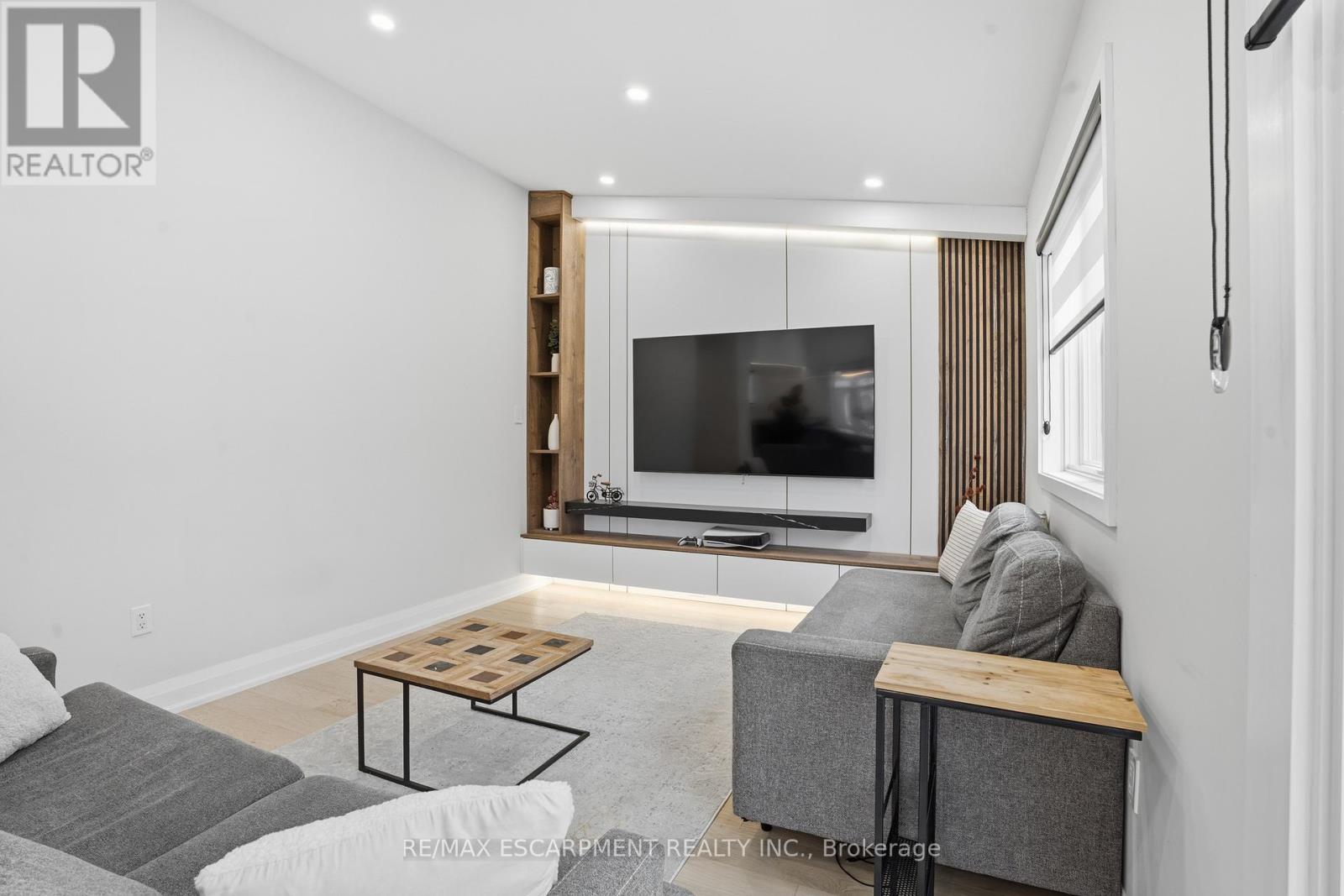 108 Greenshire Drive Property Photo 11
