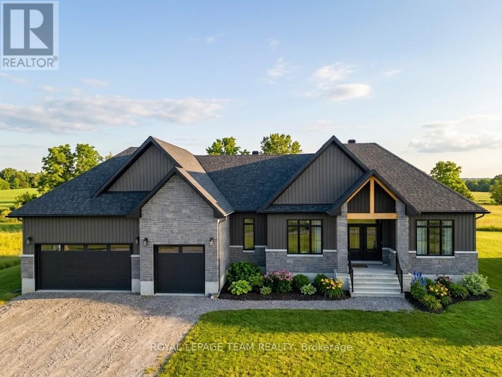 224 Trudeau Crescent Property Photo 1