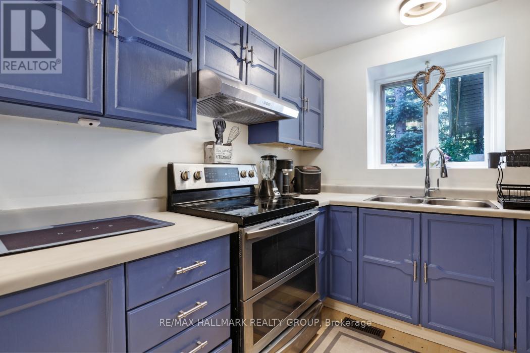 308 Lafontaine Avenue Property Photo 7