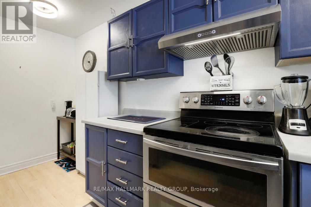 308 Lafontaine Avenue Property Photo 8