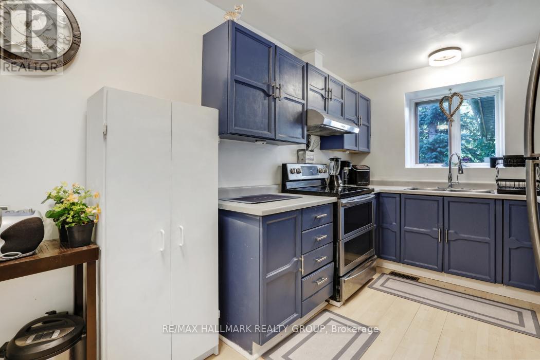 308 Lafontaine Avenue Property Photo 9