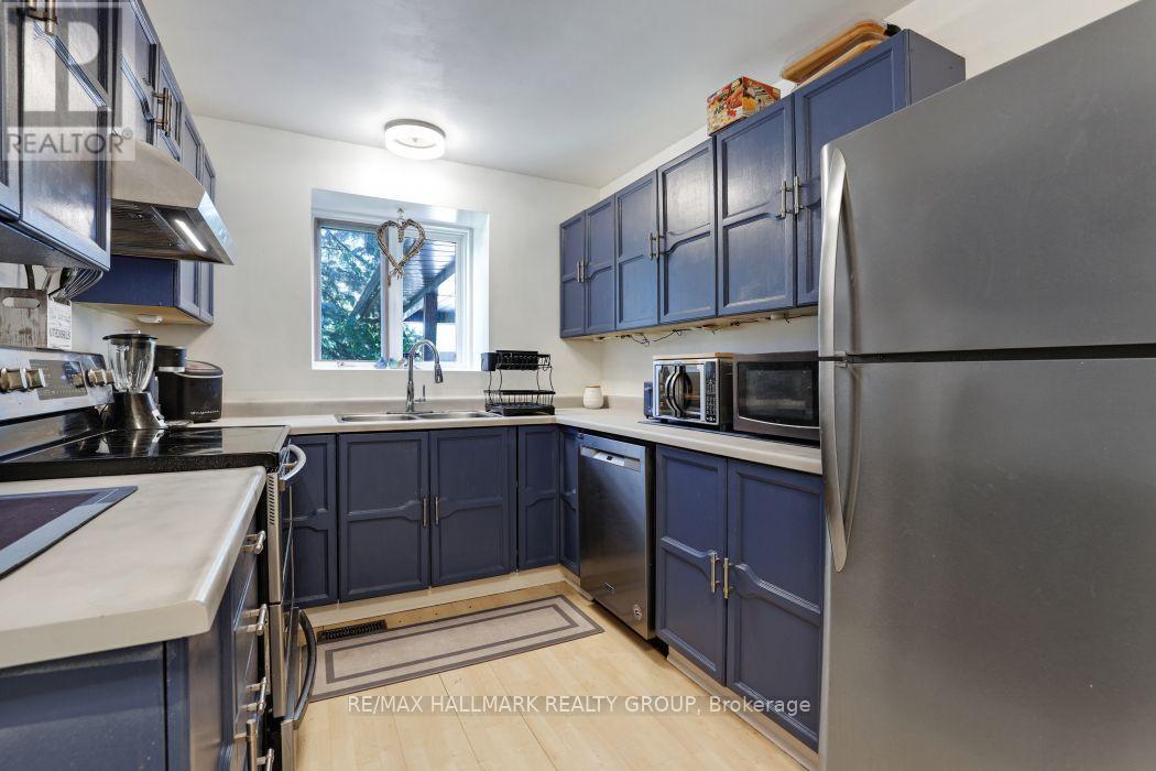 308 Lafontaine Avenue Property Photo 10