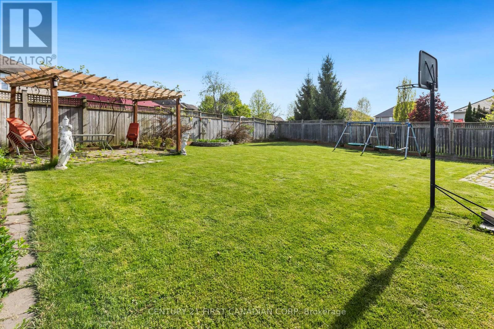 1479 Sandpiper Drive E Property Photo 33