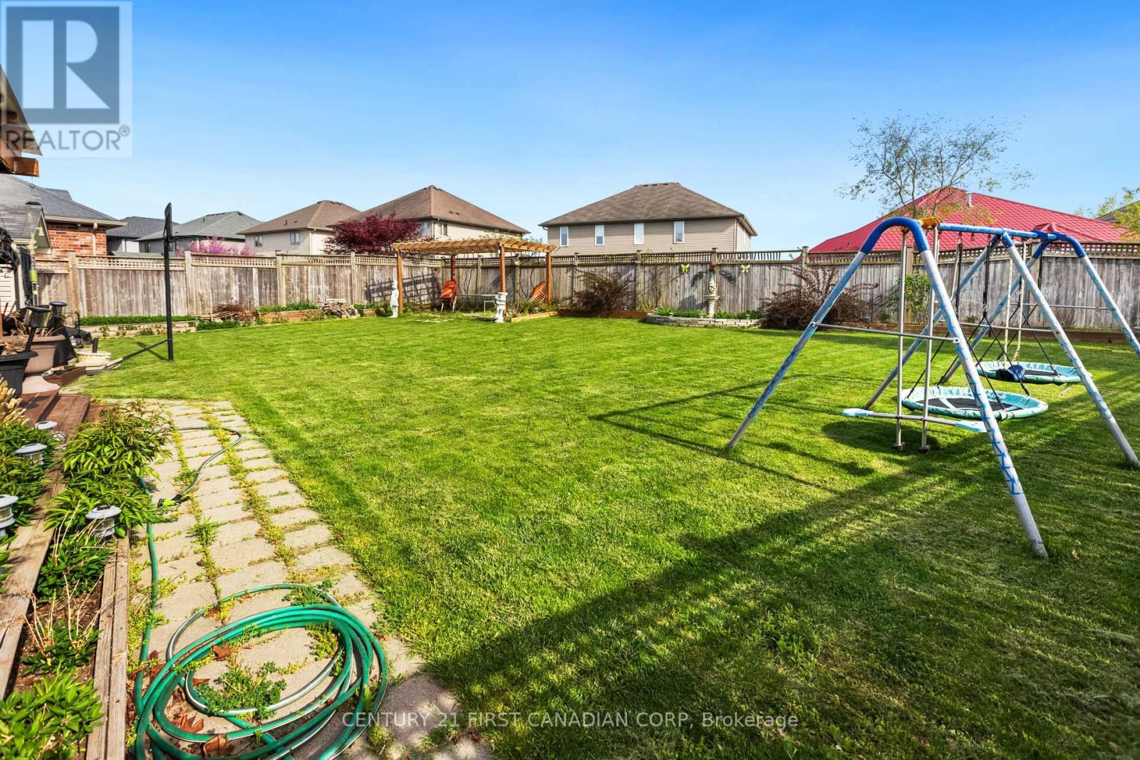1479 Sandpiper Drive E Property Photo 34