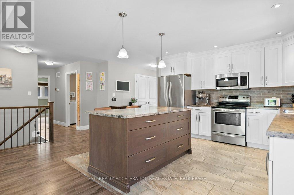 92 Hartwood Crescent Property Photo 8