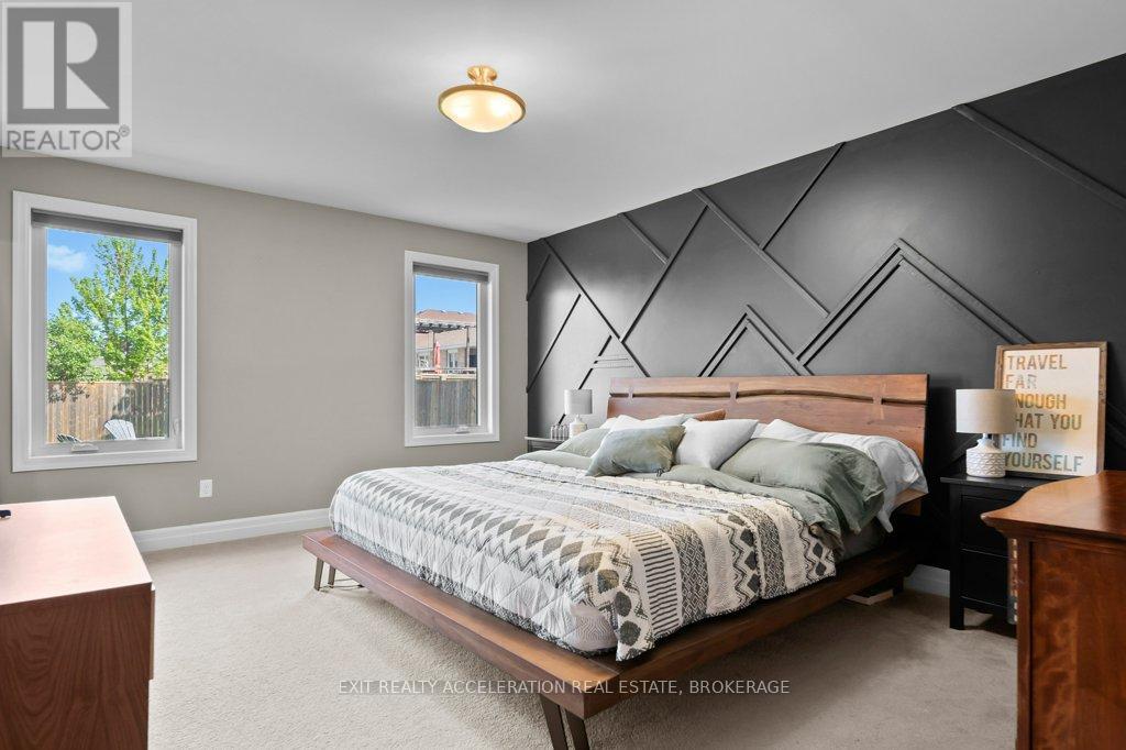 92 Hartwood Crescent Property Photo 18