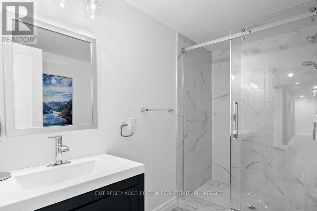 92 Hartwood Crescent Property Photo 36