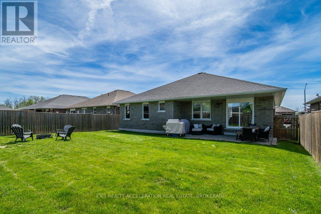 92 Hartwood Crescent Property Photo 37
