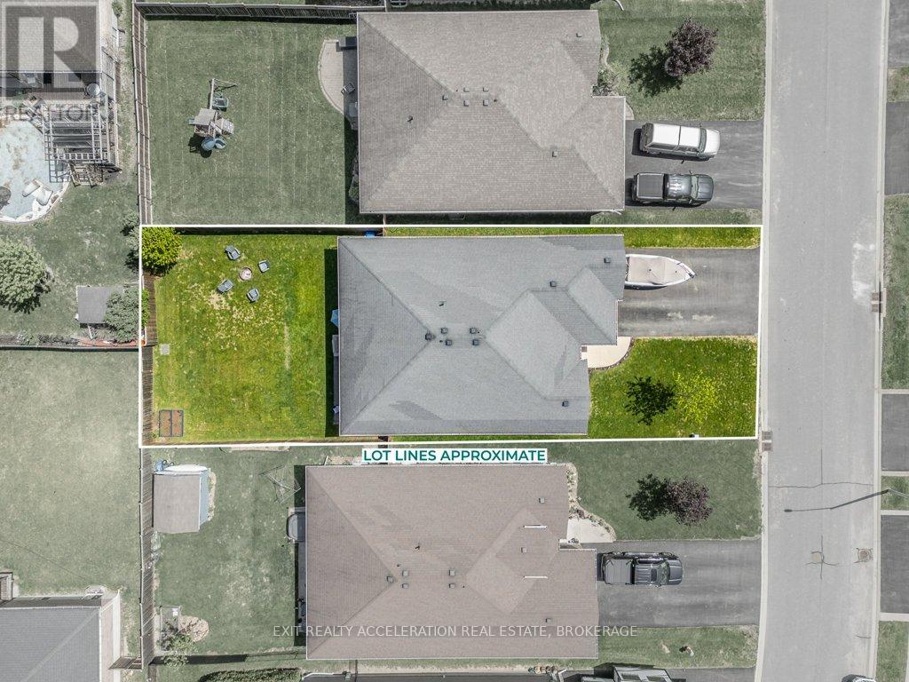 92 Hartwood Crescent Property Photo 48