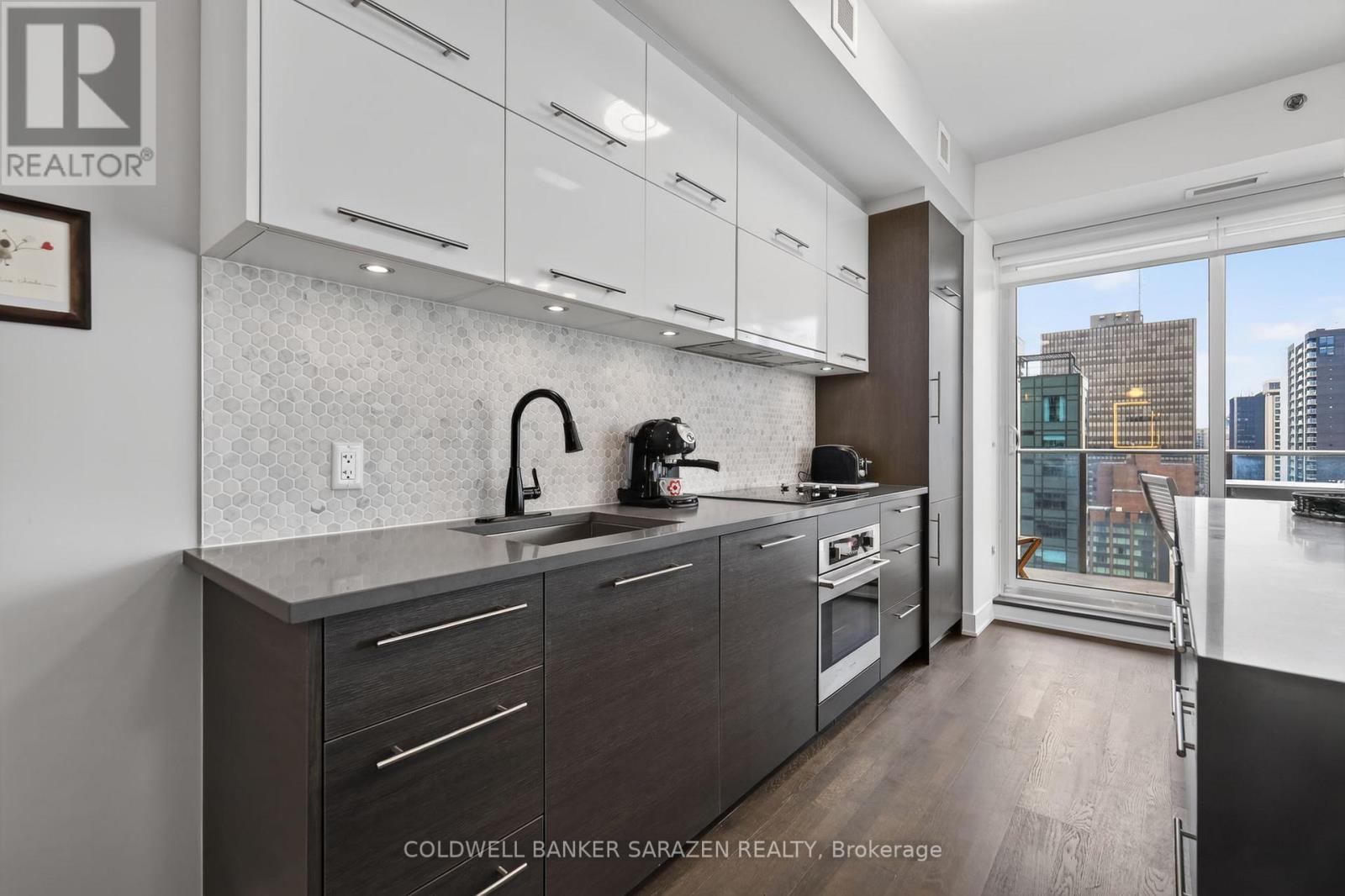 1702 - 428 Sparks Street Property Photo 8