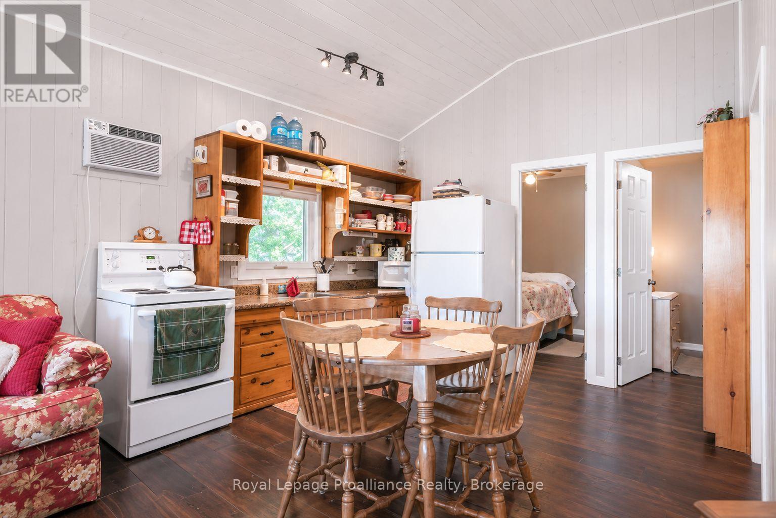 1117b Twin Pine Lane Property Photo 16