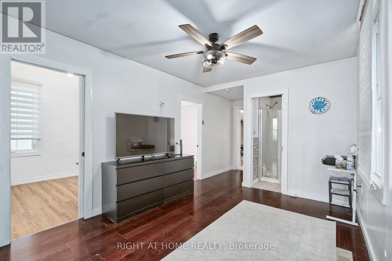 10 Pegler Street Property Photo 8