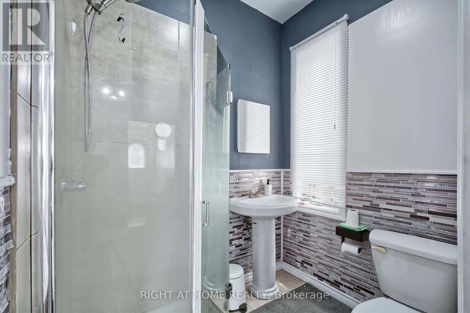 10 Pegler Street Property Photo 16
