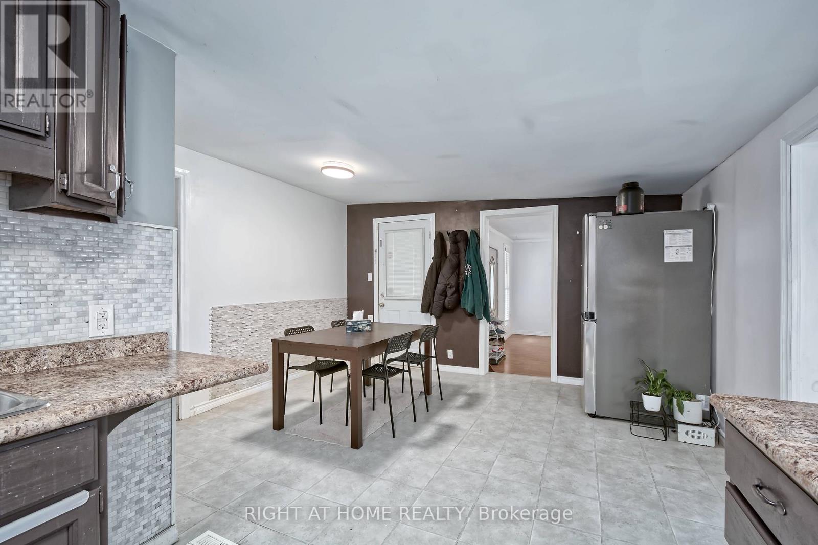 10 Pegler Street Property Photo 21