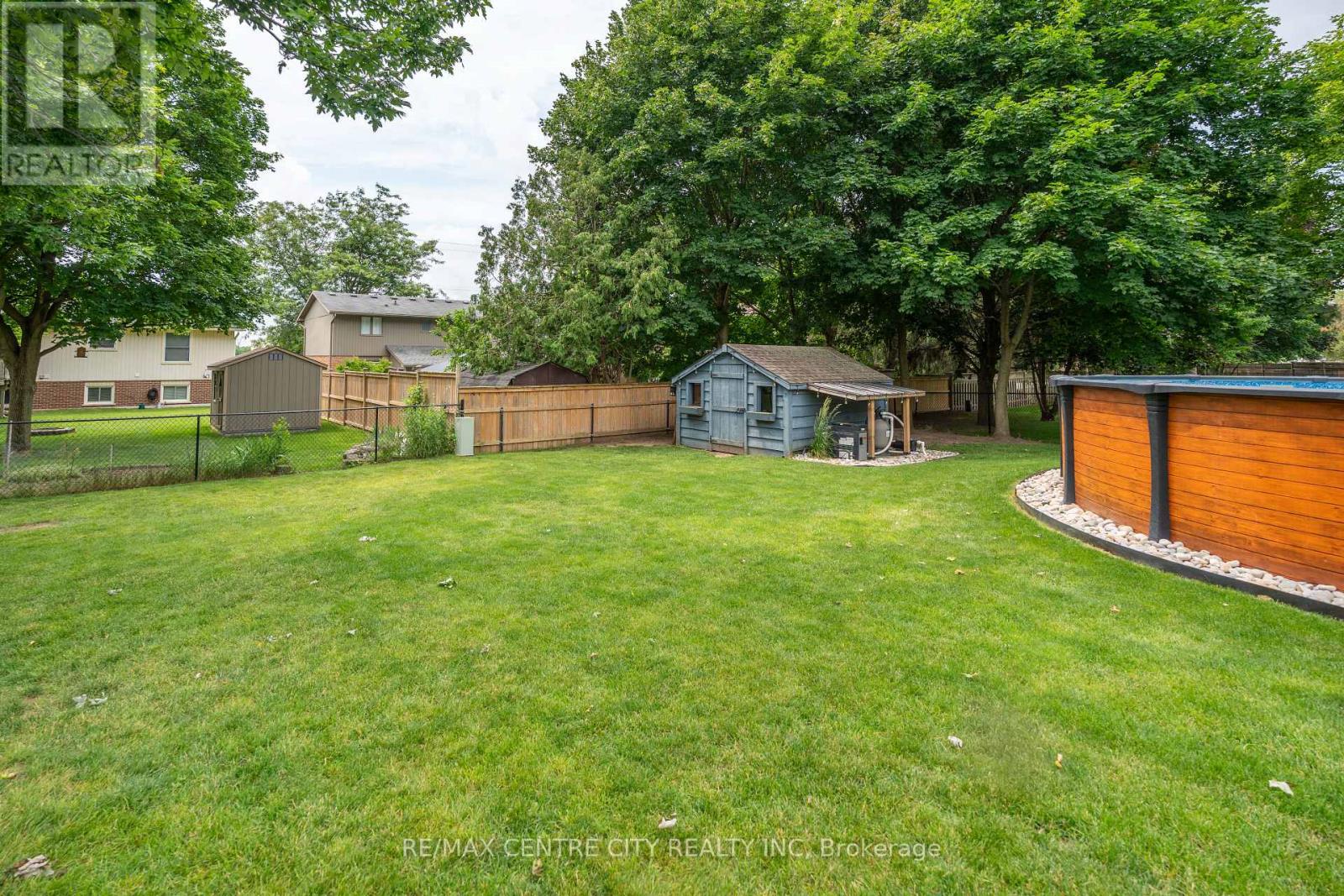 159 Sherwood Crescent Property Photo 11